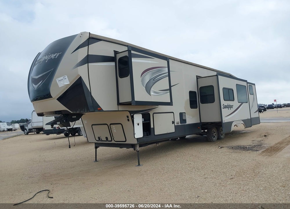 2019 SANDPIPER 384QBOK VIN: 4X4FSAP27KJ038494
