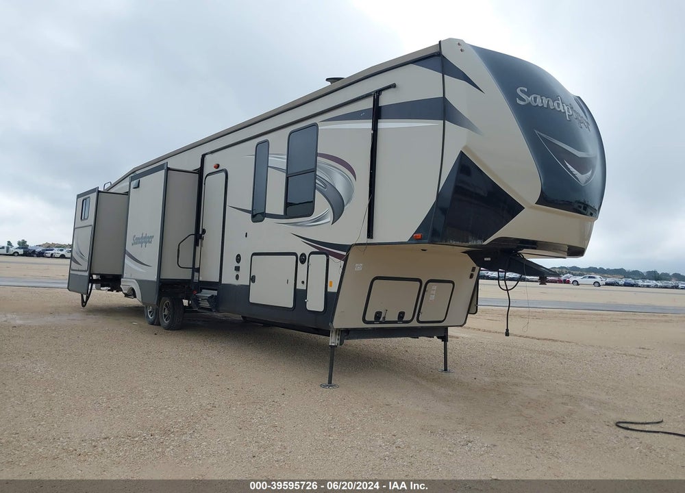 2019 SANDPIPER 384QBOK VIN: 4X4FSAP27KJ038494
