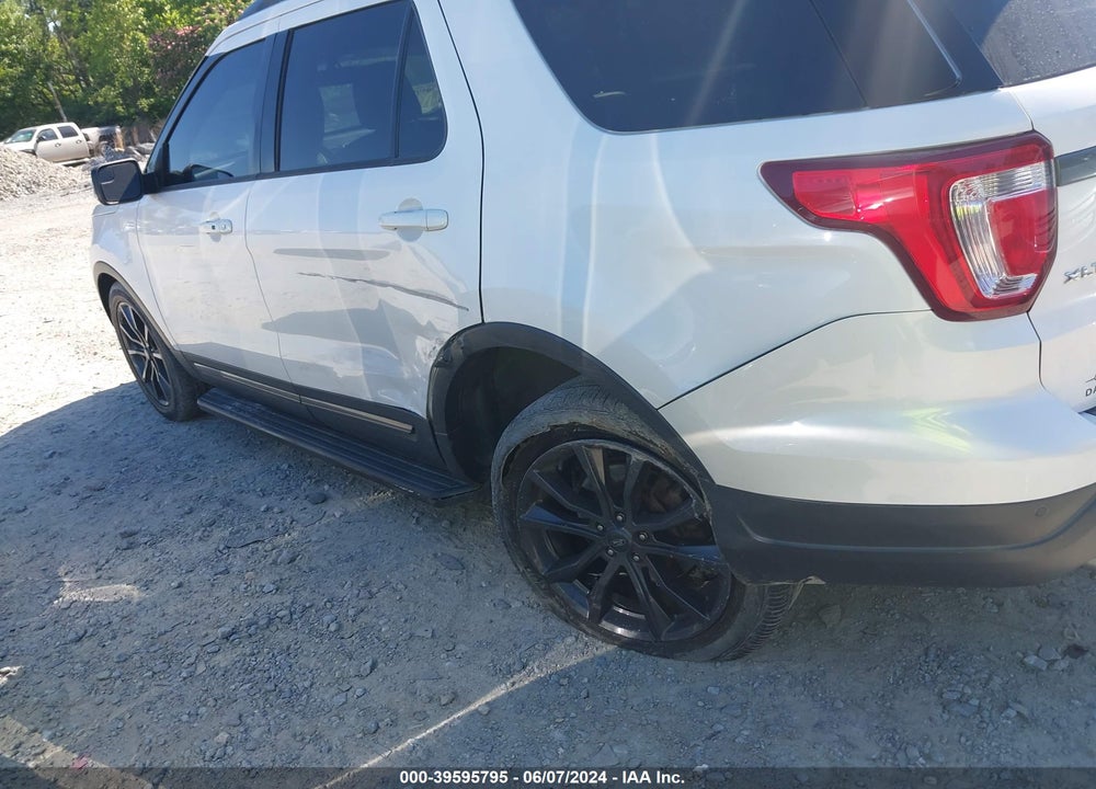 2018 FORD EXPLORER XLT VIN: 1FM5K7D89JGA02293