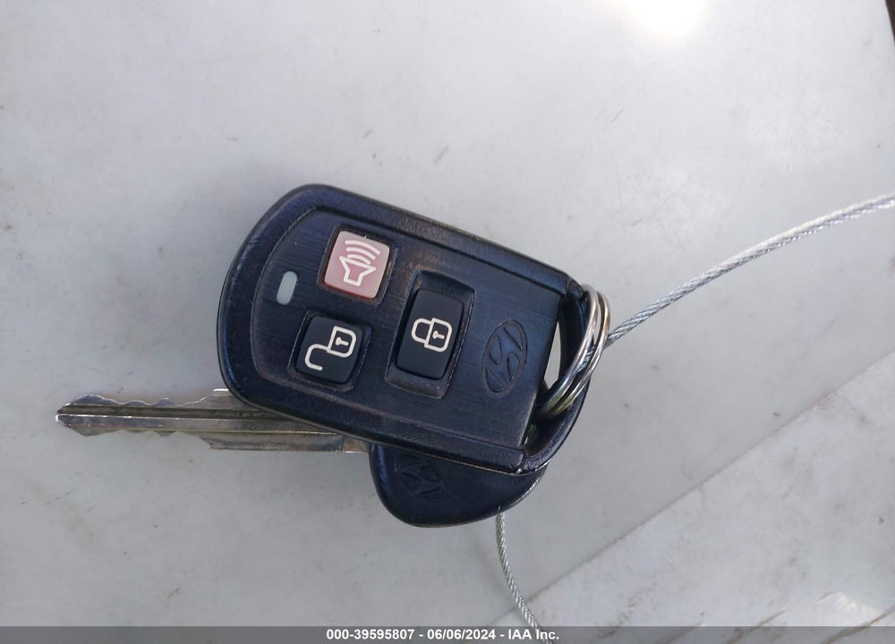 2006 HYUNDAI ELANTRA GLS/LIMITED VIN: KMHDN46D76U273583
