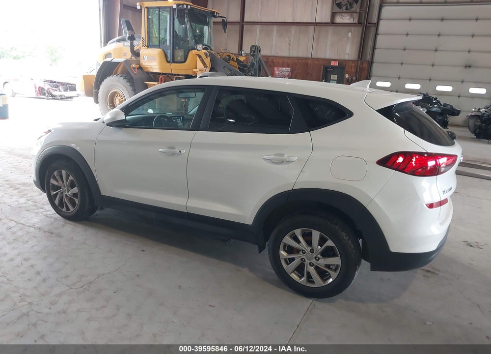 2021 HYUNDAI TUCSON SE VIN: KM8J23A43MU388109