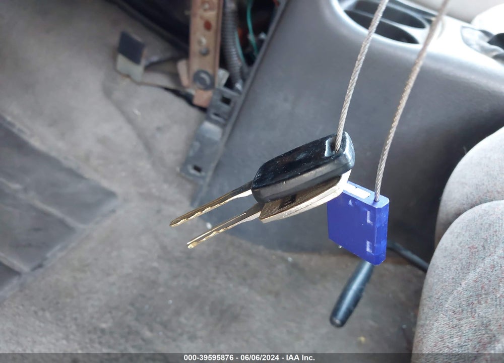 1996 SATURN SL1 VIN: 1G8ZG5288TZ280313