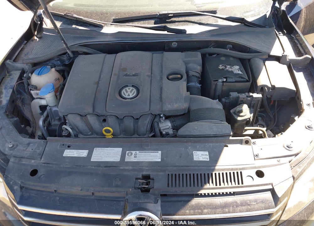 2014 VOLKSWAGEN PASSAT VIN: 1VWAP7A34EC009871