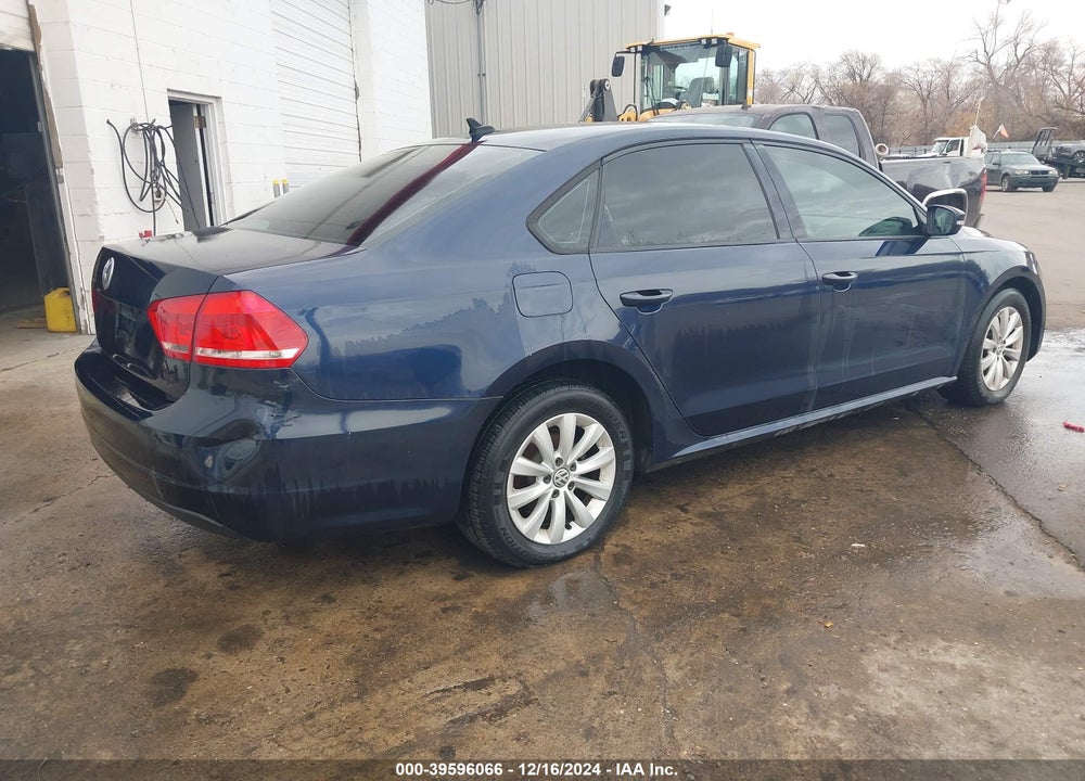 2014 VOLKSWAGEN PASSAT VIN: 1VWAP7A34EC009871