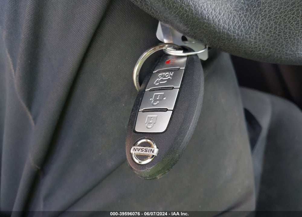 2015 NISSAN ROGUE SV VIN: 5N1AT2MK2FC859998