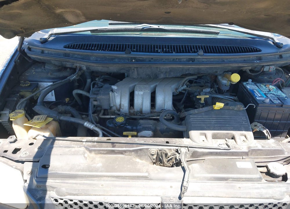 2000 DODGE GRAND CARAVAN SE VIN: 1B4GP44G7YB570082