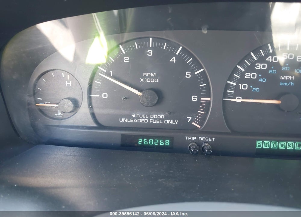 2000 DODGE GRAND CARAVAN SE VIN: 1B4GP44G7YB570082