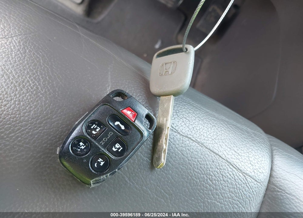 2011 HONDA ODYSSEY EX-L VIN: 5FNRL5H63BB041442
