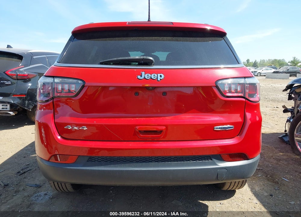 2018 JEEP COMPASS LATITUDE 4X4 VIN: 3C4NJDBBXJT139002
