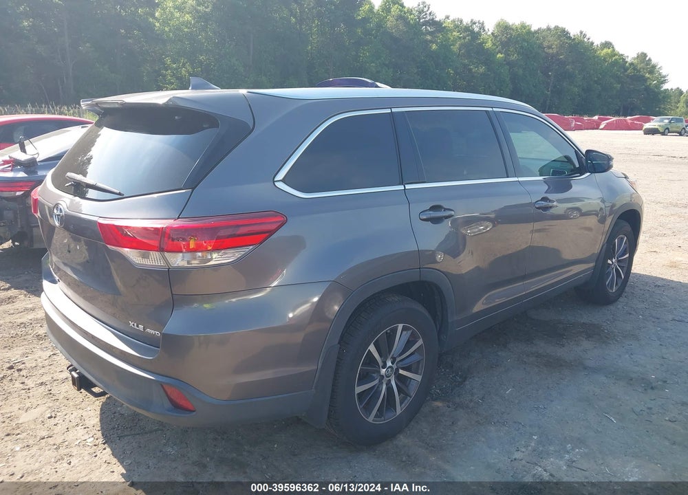 2017 TOYOTA HIGHLANDER XLE VIN: 5TDJZRFH1HS436764