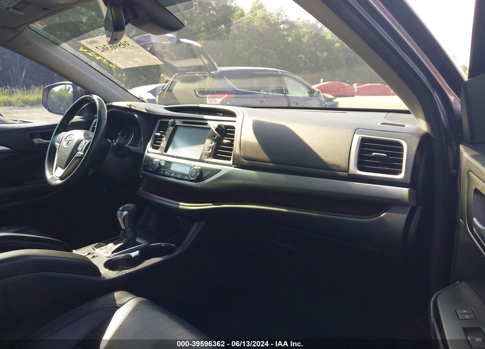 2017 TOYOTA HIGHLANDER XLE VIN: 5TDJZRFH1HS436764