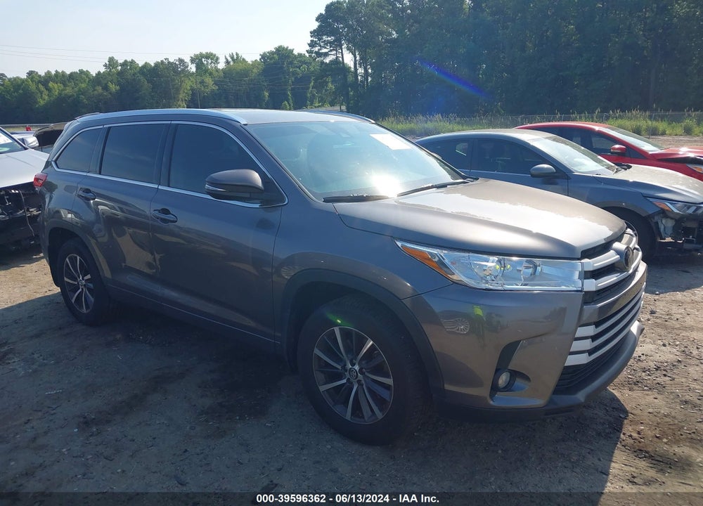 2017 TOYOTA HIGHLANDER XLE VIN: 5TDJZRFH1HS436764