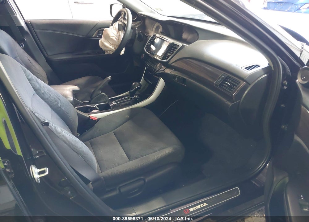 2017 HONDA ACCORD EX VIN: 1HGCR2F7XHA282531