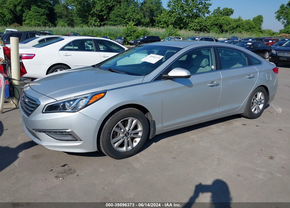 2015 HYUNDAI SONATA SE VIN: 5NPE24AF1FH222519