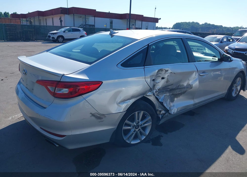2015 HYUNDAI SONATA SE VIN: 5NPE24AF1FH222519