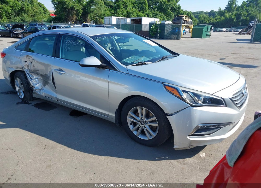 2015 HYUNDAI SONATA SE VIN: 5NPE24AF1FH222519