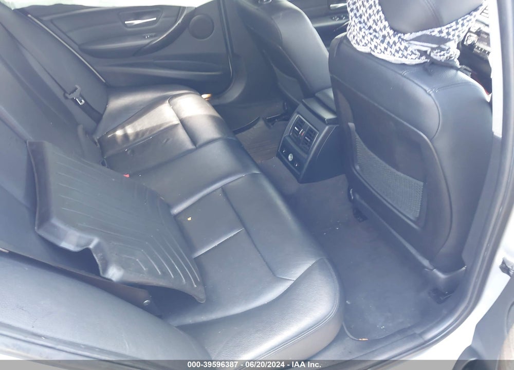 2018 BMW 320I XDRIVE VIN: WBA8E5G56JNU47372