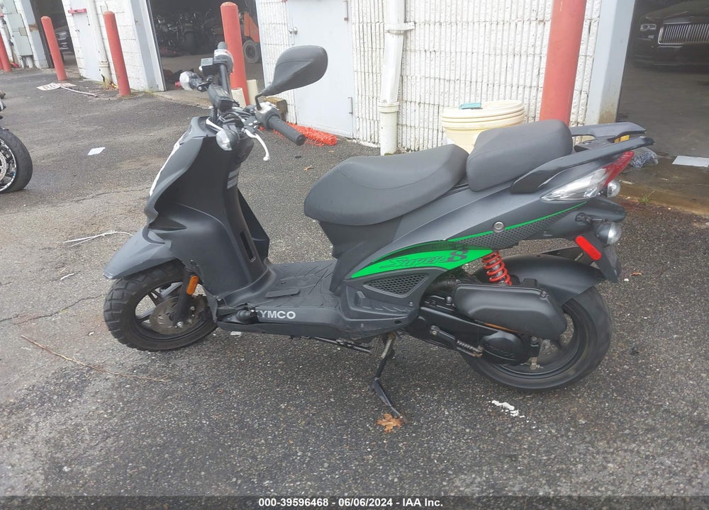 2021 KYMCO USA INC SUPER 8 50R/50X VIN: LC2U2A02XMC200467