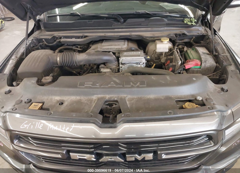 2020 RAM 1500 LAIE  4X4 6'4 BOX VIN: 1C6SRFRT6LN192442