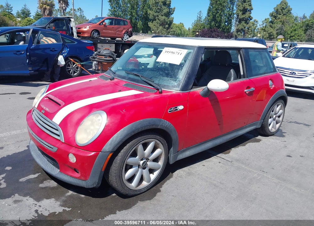 2005 MINI COOPER S VIN: WMWRE33525TL11417