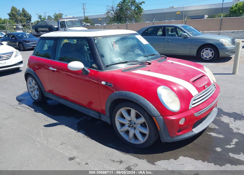 2005 MINI COOPER S VIN: WMWRE33525TL11417