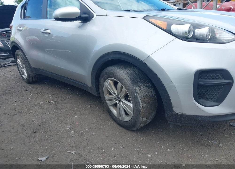2019 KIA SPORTAGE LX VIN: KNDPM3AC1K7586117