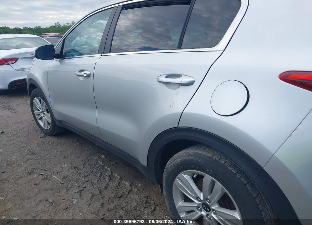 2019 KIA SPORTAGE LX VIN: KNDPM3AC1K7586117