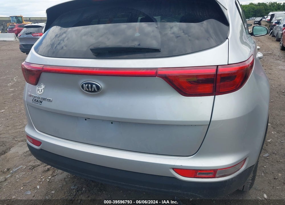 2019 KIA SPORTAGE LX VIN: KNDPM3AC1K7586117