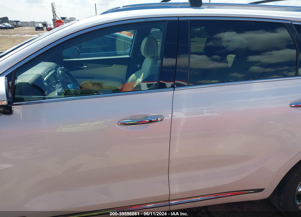 2016 KIA SORENTO 3.3L SXL VIN: 5XYPKDA57GG141209