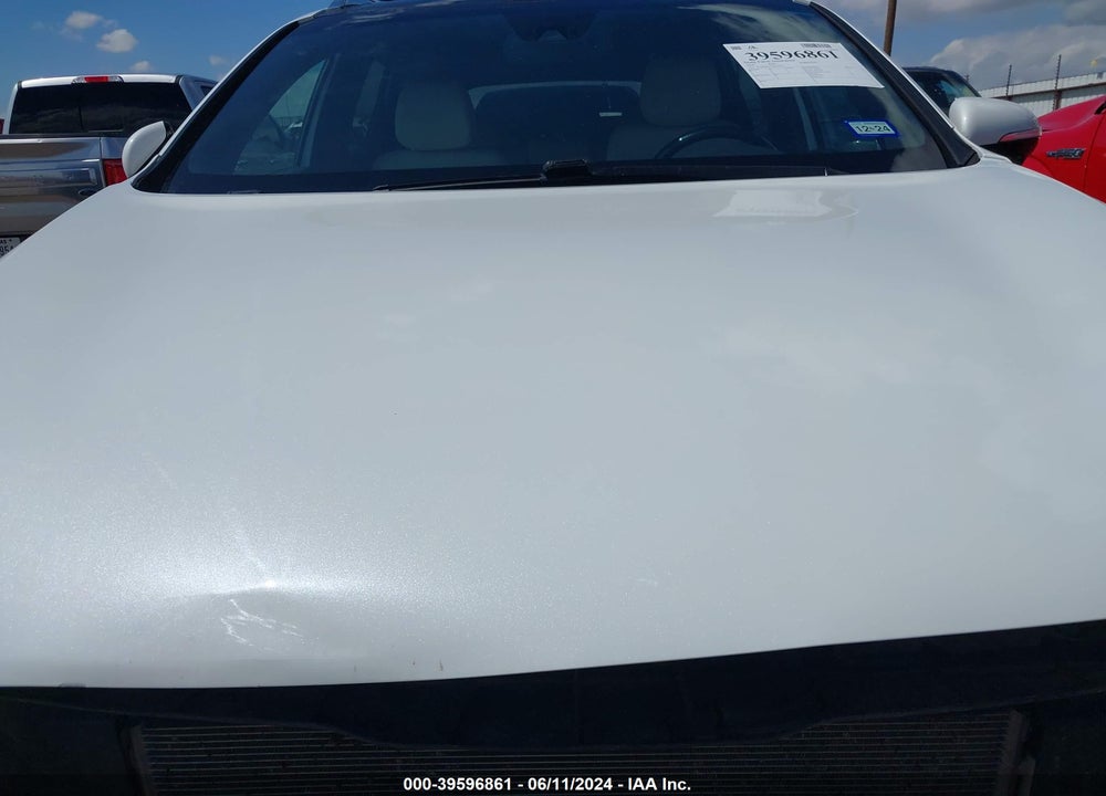 2016 KIA SORENTO 3.3L SXL VIN: 5XYPKDA57GG141209