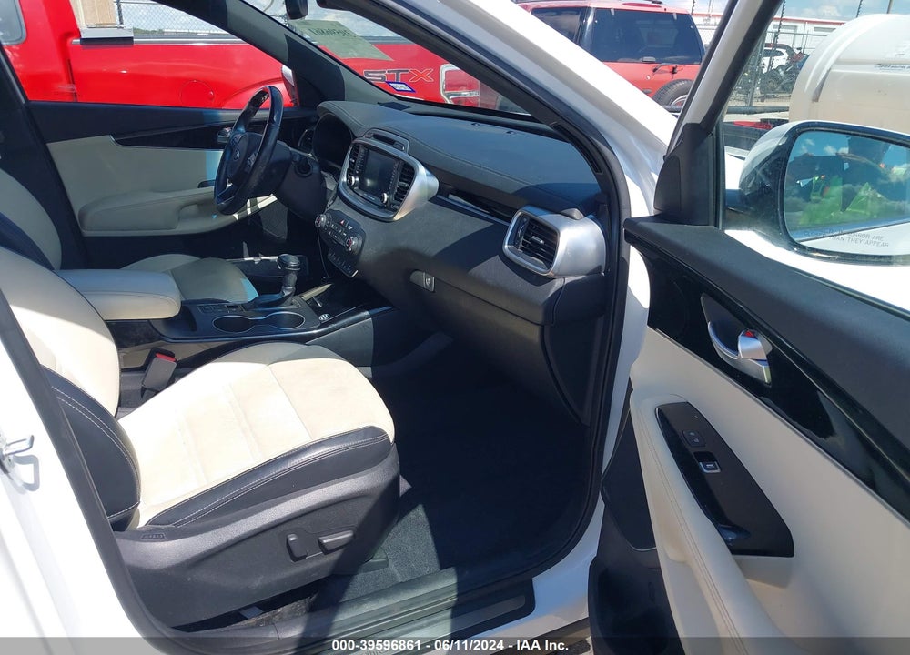 2016 KIA SORENTO 3.3L SXL VIN: 5XYPKDA57GG141209