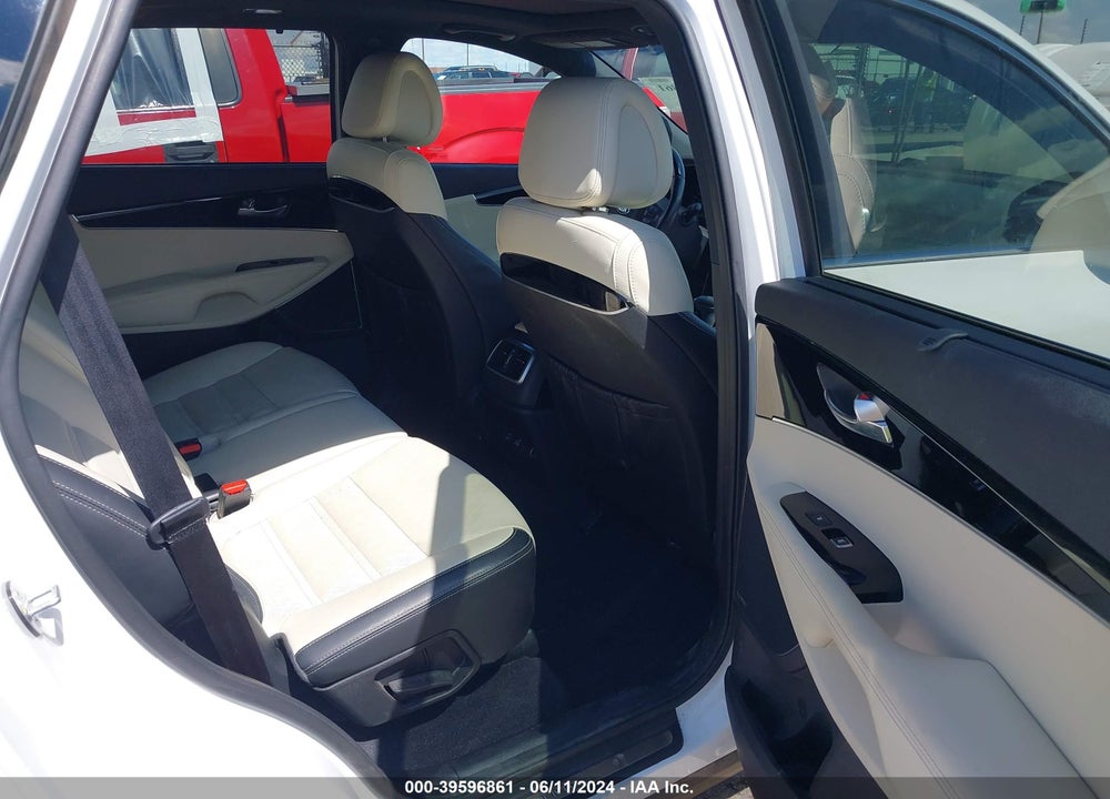 2016 KIA SORENTO 3.3L SXL VIN: 5XYPKDA57GG141209