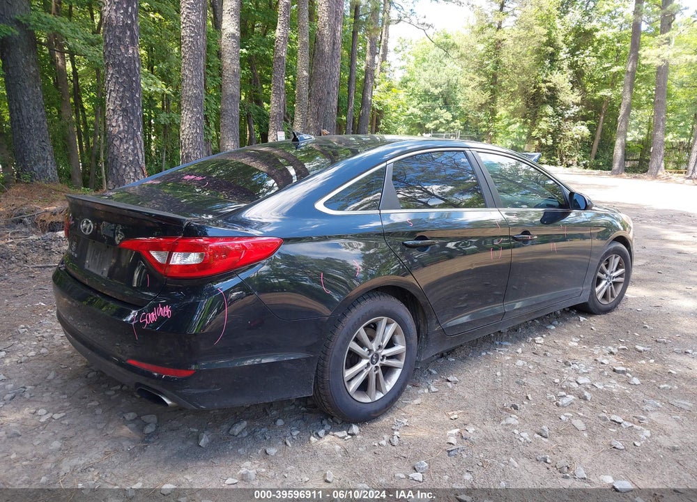 2015 HYUNDAI SONATA VIN: 5NPE24AF1FH016374