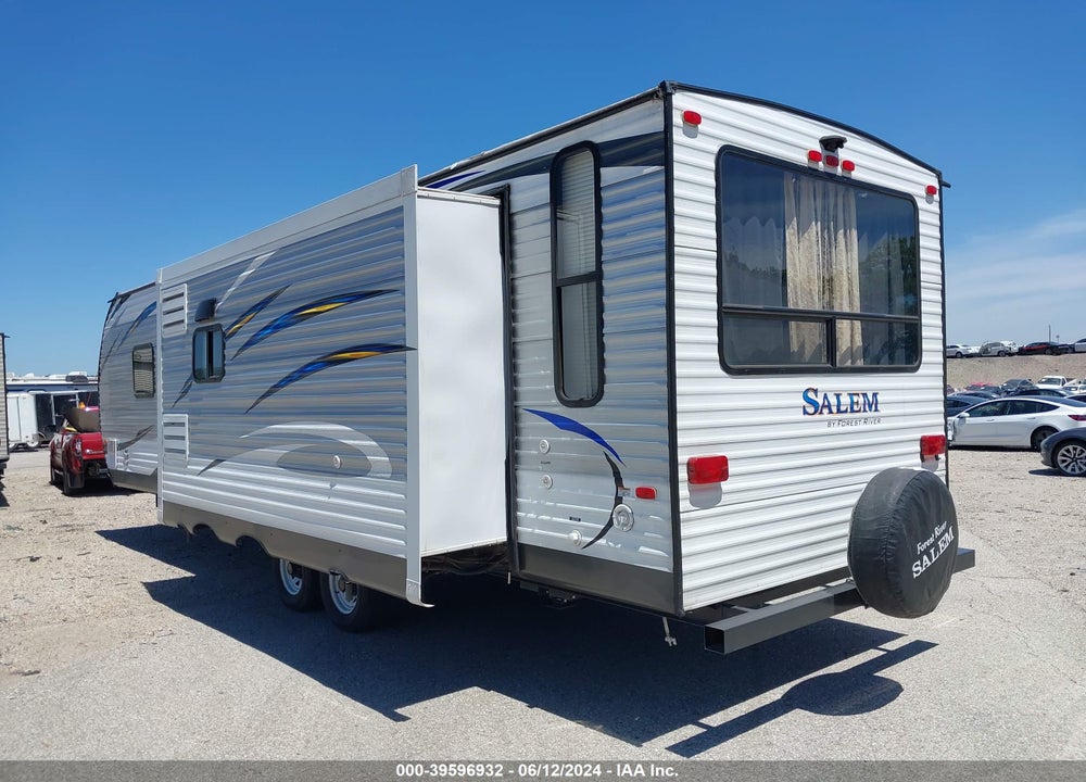2017 FOREST RIVER SALEM 27REIS VIN: 4X4TSMC22H8062258