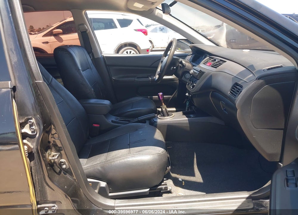 2002 MITSUBISHI LANCER VIN: JA3AJ86EX2U070666