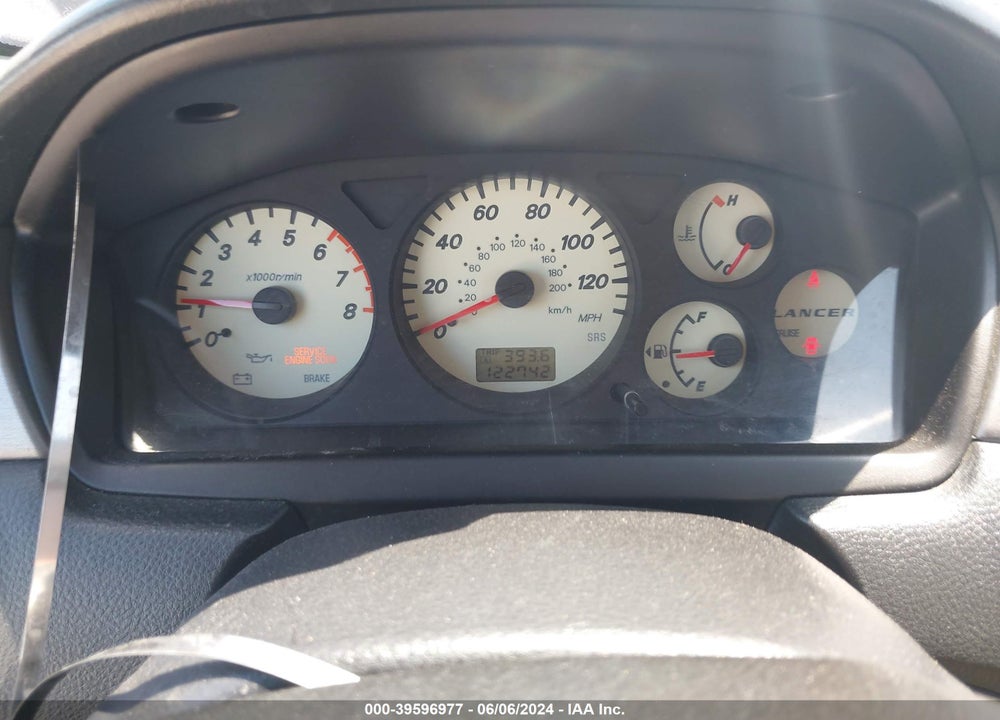 2002 MITSUBISHI LANCER VIN: JA3AJ86EX2U070666