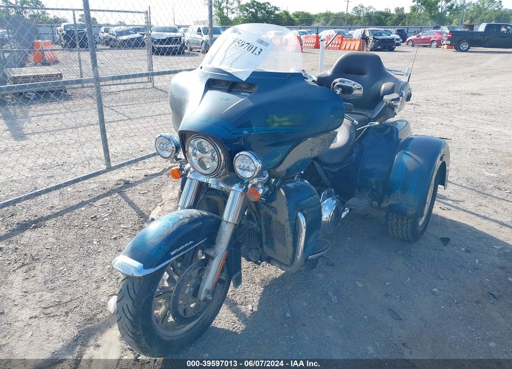 2020 HARLEY-DAVIDSON FLHTCUTG VIN: 1HD1MAF19LB854779