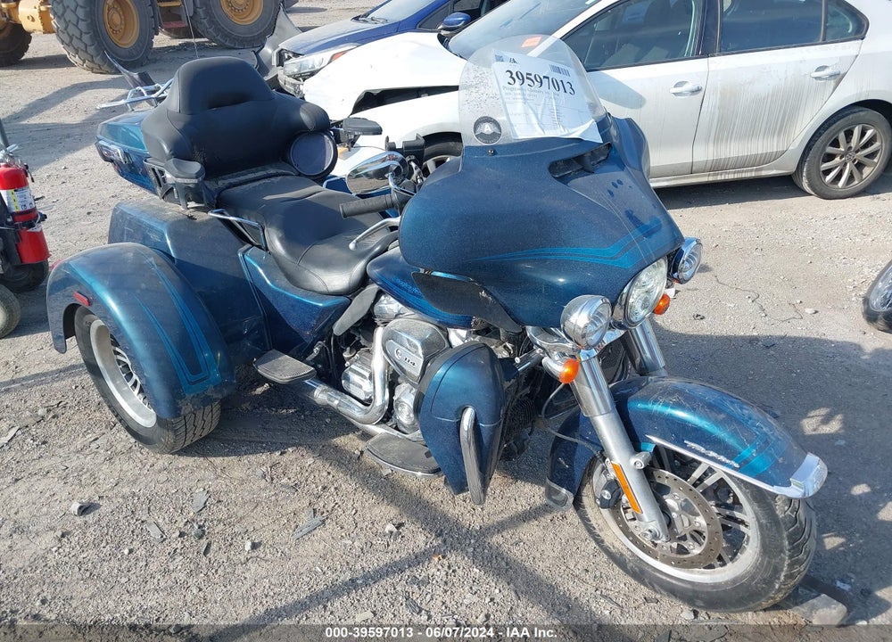 2020 HARLEY-DAVIDSON FLHTCUTG VIN: 1HD1MAF19LB854779