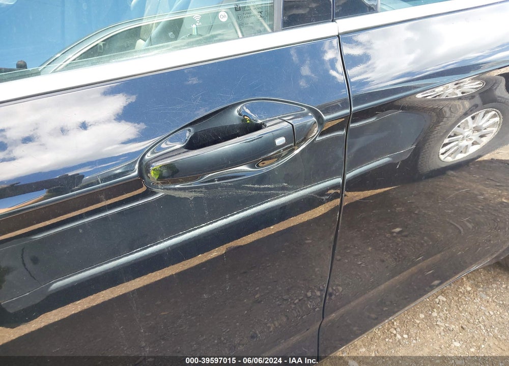 2019 CHEVROLET IMPALA LT VIN: 1G11Z5SA2KU134171