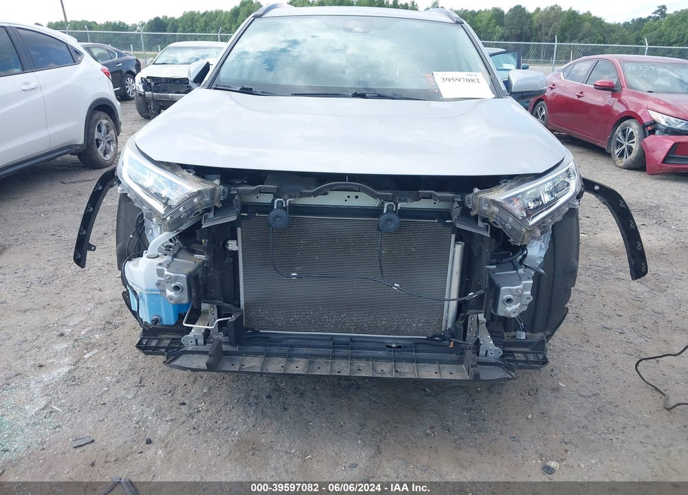 2019 TOYOTA RAV4 XLE VIN: JTMW1RFV5KD020934