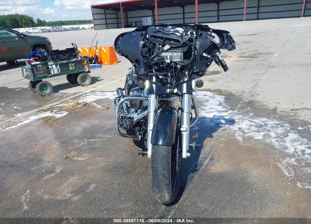 2017 HARLEY-DAVIDSON FLHXS STREET GLIDE SPECIAL VIN: 1HD1KRC16HB665779