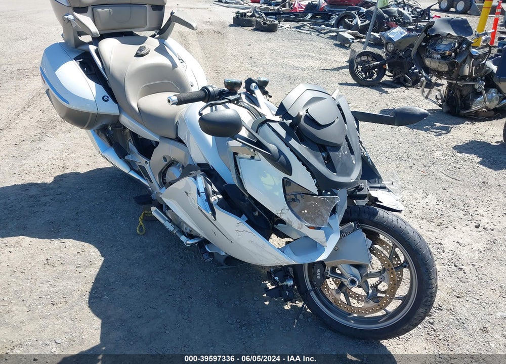 2015 BMW K1600 GTL/EXC VIN: WB1061306FZZ28459