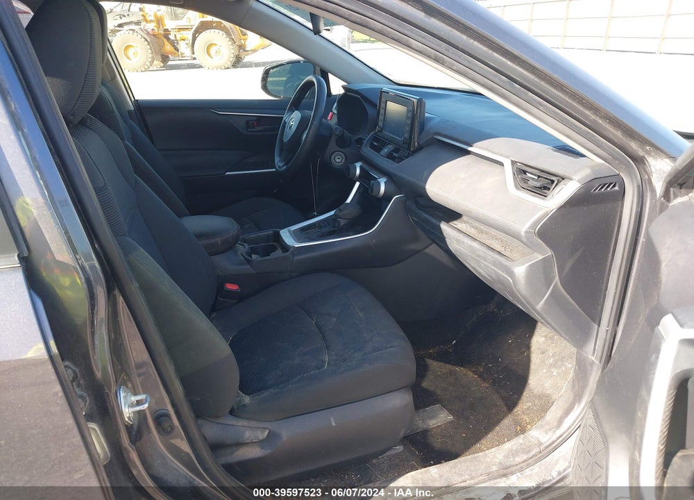 2019 TOYOTA RAV4 LE VIN: JTMH1RFV1KD032331