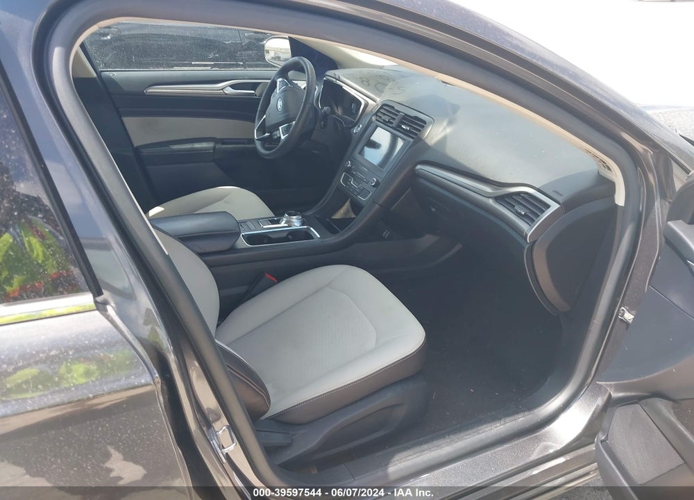 2020 FORD FUSION SE VIN: 3FA6P0HD4LR222659