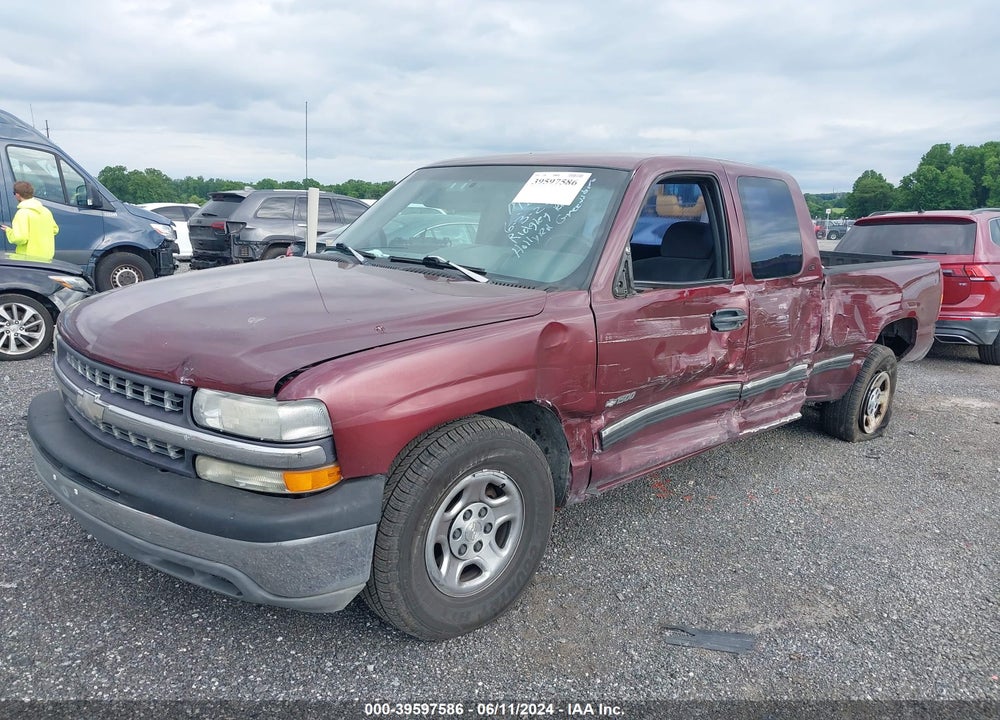 2000 CHEVROLET SILVERADO 1500 LS VIN: 2GCEC19V8Y1235067