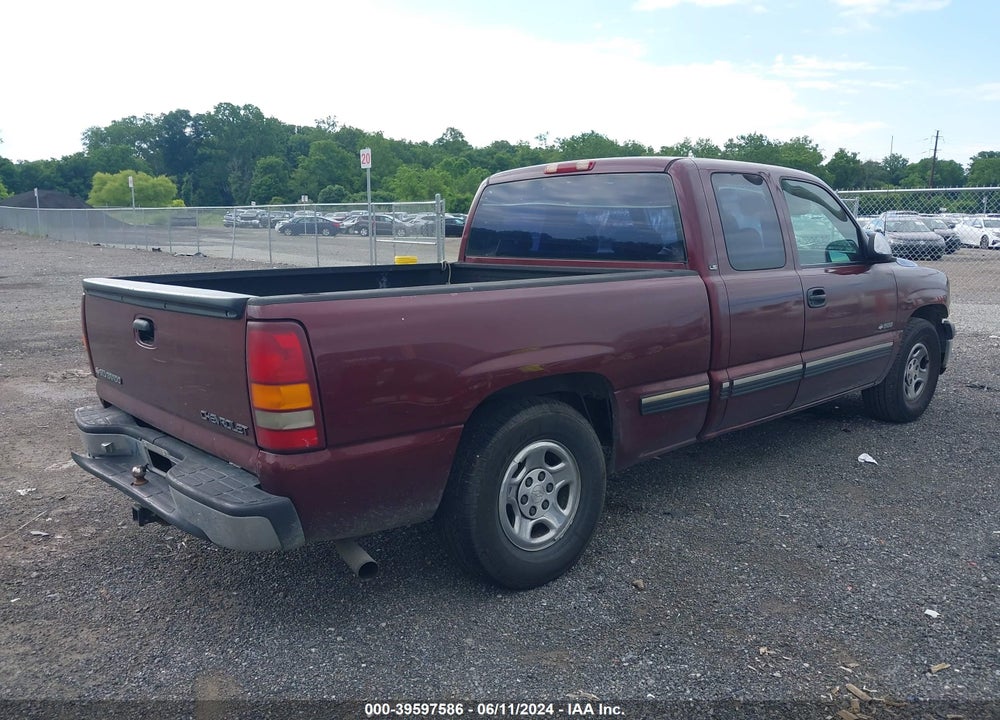 2000 CHEVROLET SILVERADO 1500 LS VIN: 2GCEC19V8Y1235067