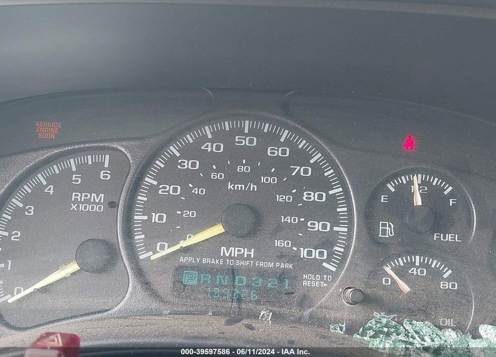 2000 CHEVROLET SILVERADO 1500 LS VIN: 2GCEC19V8Y1235067