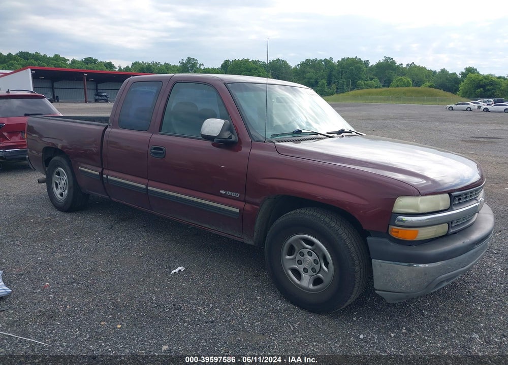 2000 CHEVROLET SILVERADO 1500 LS VIN: 2GCEC19V8Y1235067