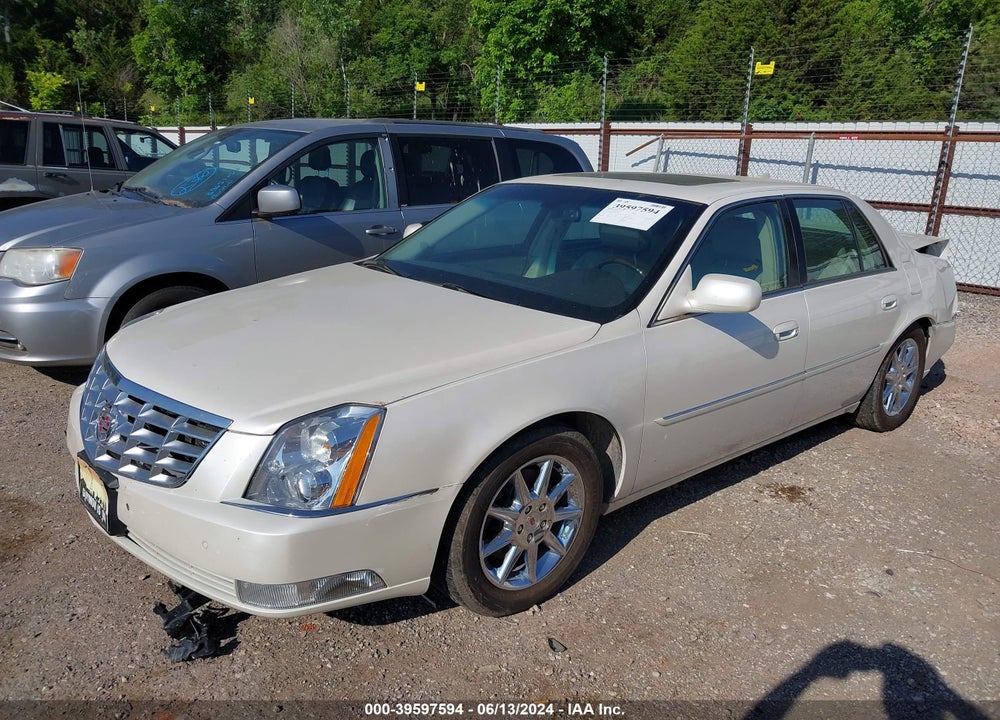 2011 CADILLAC DTS LUXURY COLLECTION VIN: 1G6KD5E63BU132918