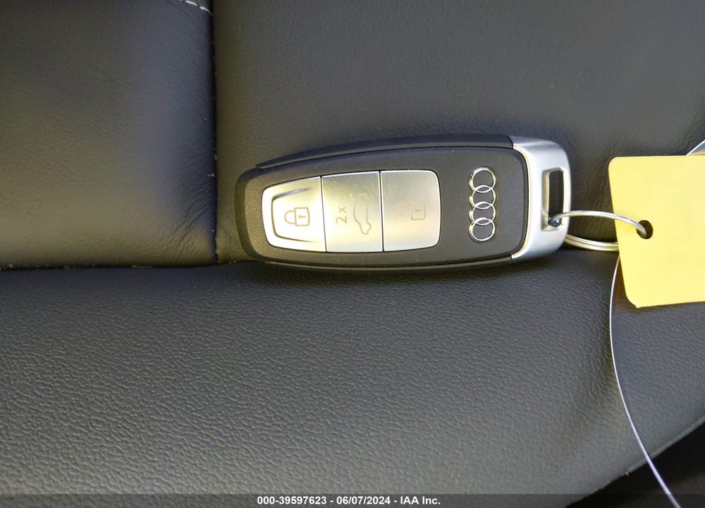 2024 AUDI A3 PREMIUM 40 TFSI QUATTRO S TRONIC VIN: WAUGUDGYXRA063374